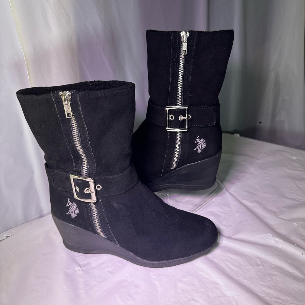 Elegant Black Wedge Boots with Buckle Detail